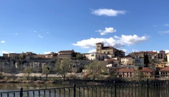 PUENTES SOBRE EL DUERO EN LA CIUDAD DE ZAMORA