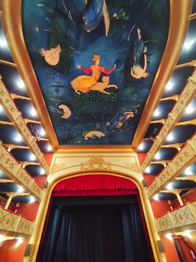 Techo y patio de butacas, Teatro Reina Sofía