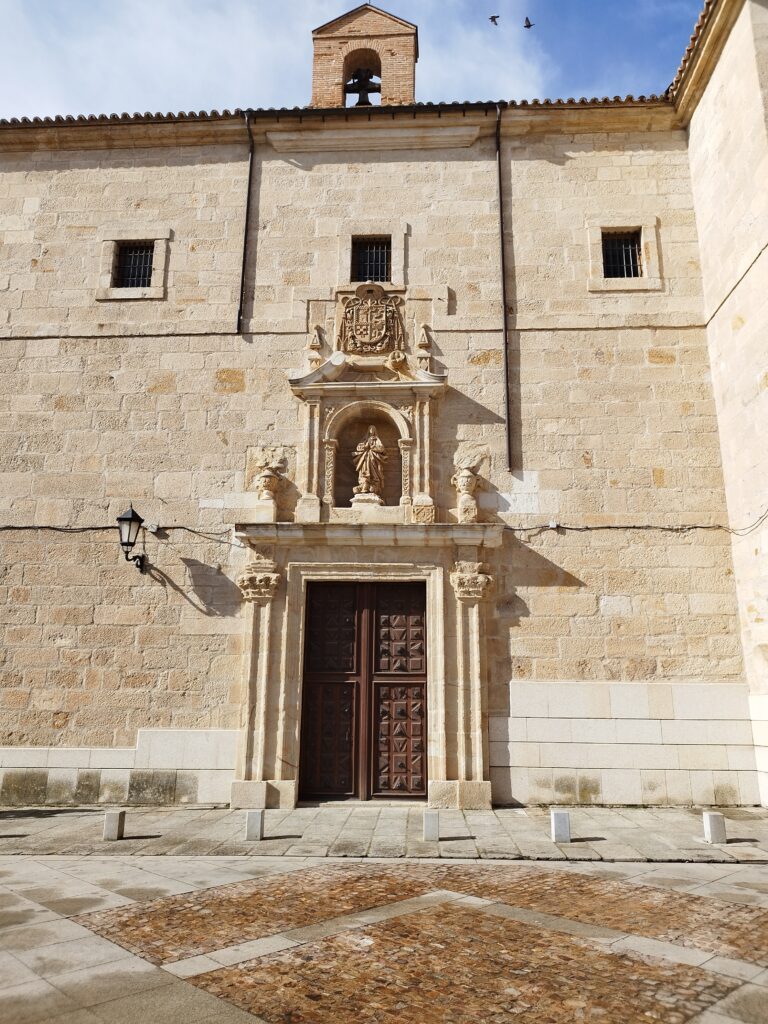 puerta de la iglesia de la Concepción