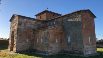 San Pedro de la Nave: Joya del Arte Visigodo en Zamora