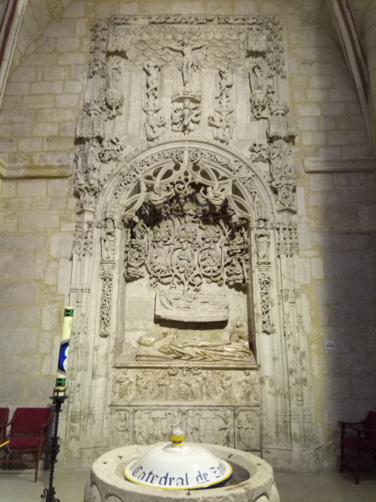 Sepulcro del Doctor Grado, Catedral de Zamora. Capilla de San Juan