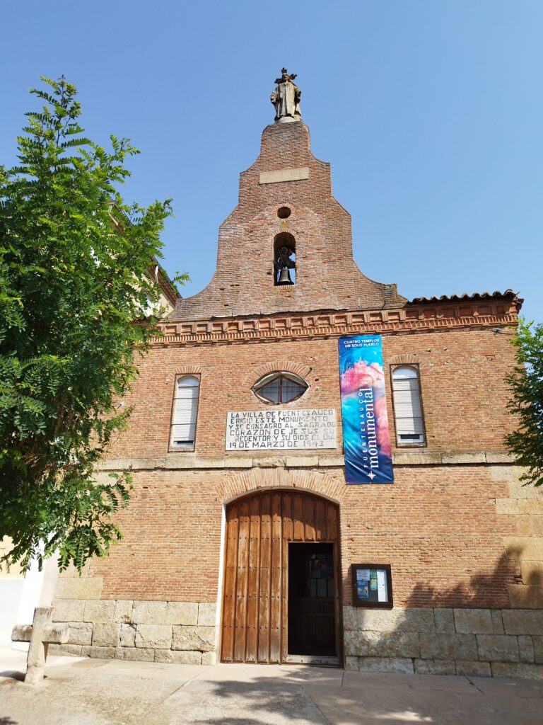 Exterior de la ermita de nuestra Señora de la antigua, Fuentesaúco